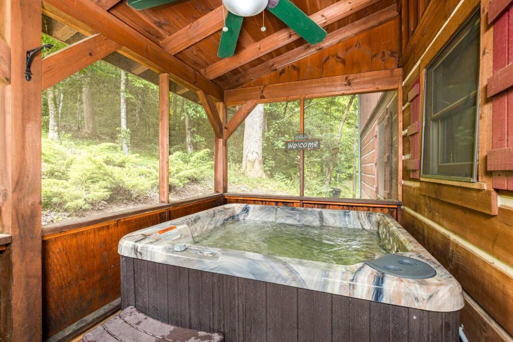 Pigeonforge Cabin Game Roomdog Friendlyhot Tub Pigeon Forge Esterno foto
