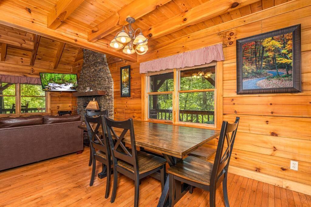 Pigeonforge Cabin Game Roomdog Friendlyhot Tub Pigeon Forge Esterno foto